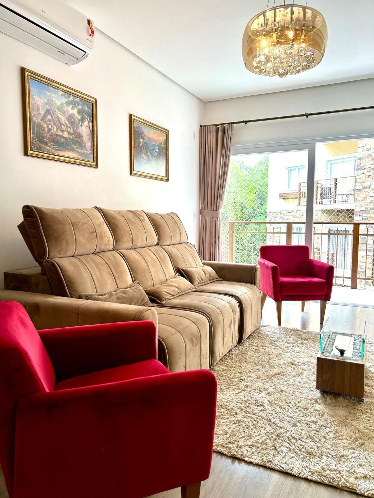 Apto Lindo E Completo Com Piscina E Jacuzzi